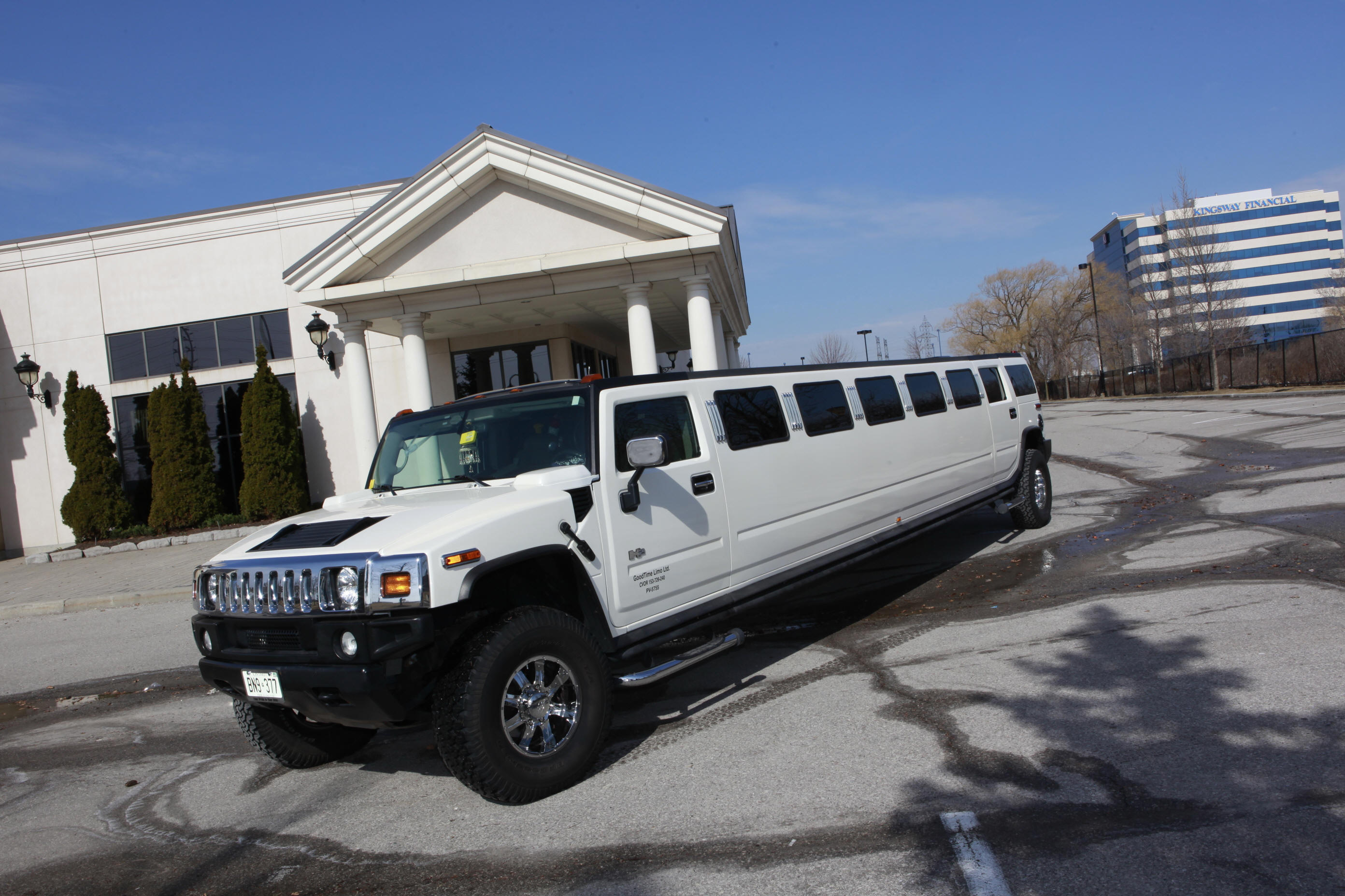 Mississauga Hummer Stretch SUV Limousine